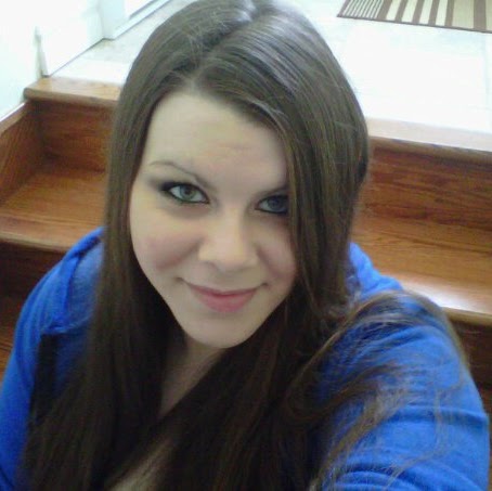 Lori Rowe Photo 18