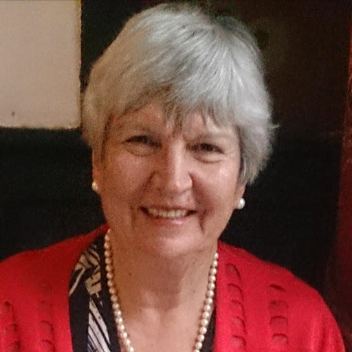 Julie May Photo 24