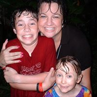Jennifer Rowland Photo 48