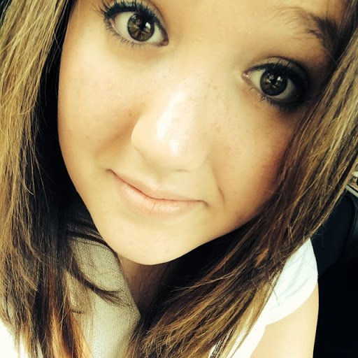 Caroline Griggs Photo 8