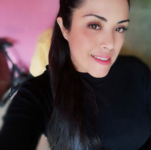 Patricia Salinas Photo 30