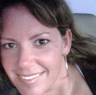 Kelly Reynolds Photo 45