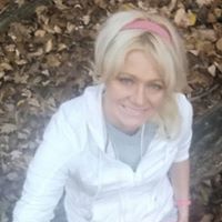 Kristine Schneider Photo 30