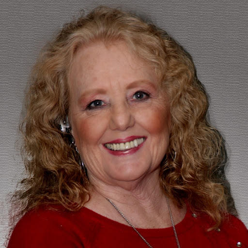 Linda Calvert Photo 31