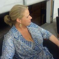 Angela Riddle Photo 39