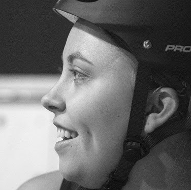 Amanda Miller Photo 30