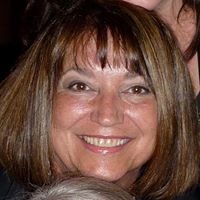 Debra Medellin Photo 11