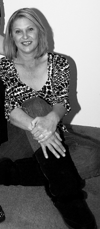 Donna Jones Photo 16