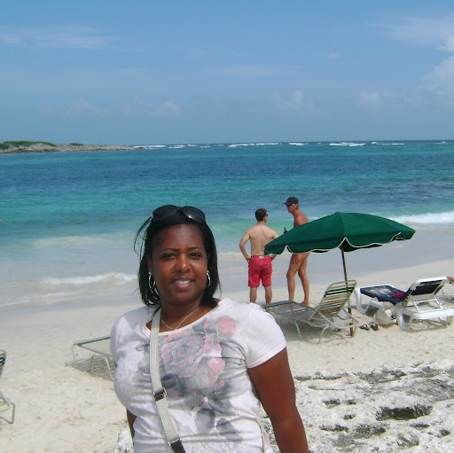 Stacie Green Photo 8