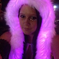 Elizabeth Wiseman Photo 36