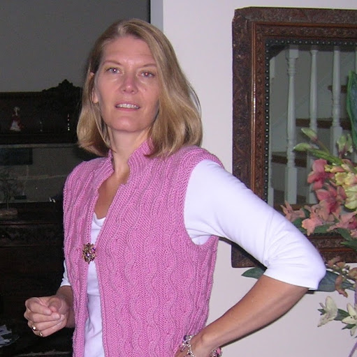Ellen Lewis Photo 44