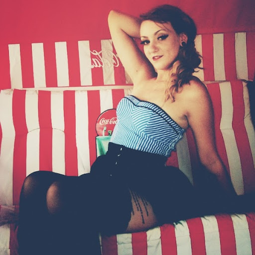 Aimee Gardner Photo 6