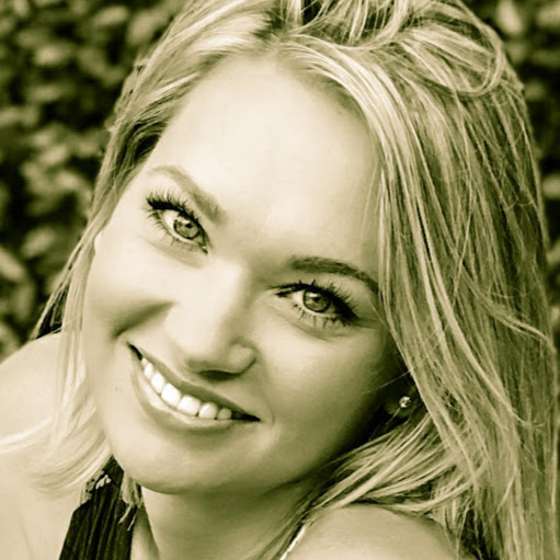 Elizabeth Mahan Photo 23