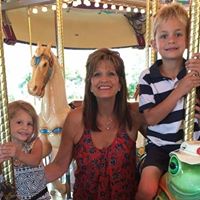 Debbie Gunn Photo 40