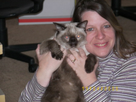 Lori Andrews Photo 8