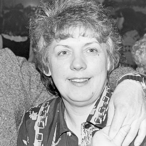 Elizabeth Blakely Photo 32