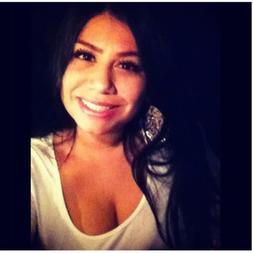 Vanessa Calderon Photo 19