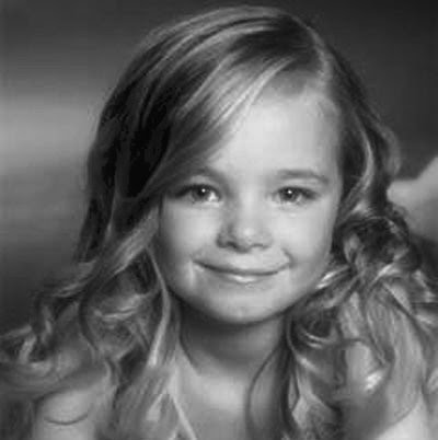 Laurie Ellis Photo 38