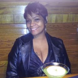 Darlene Thompson Photo 35