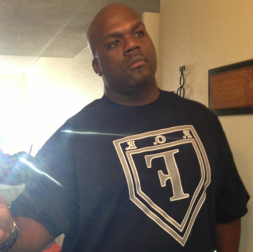 Dewayne Warren Photo 19