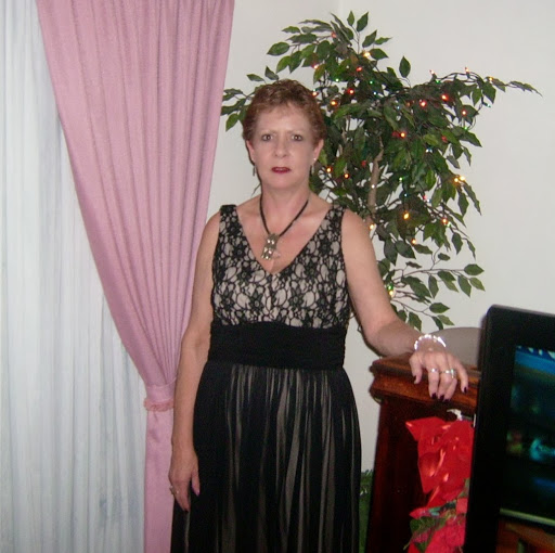 Kathleen Nichols Photo 21