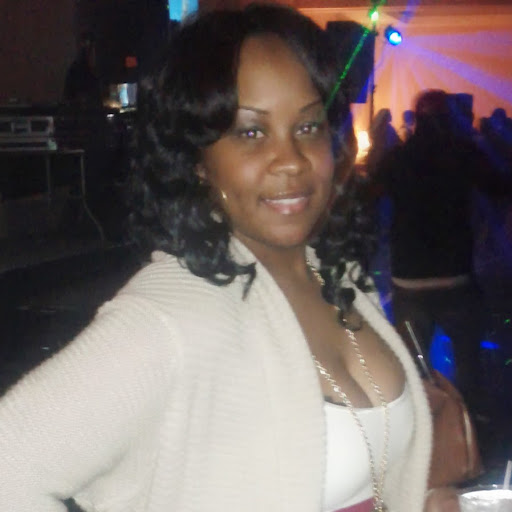 Erica Cooper Photo 34