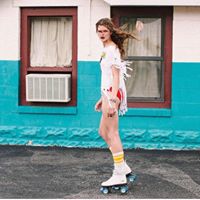 Caitlin Ward Photo 8