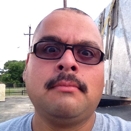 Robert Gonzalez Photo 41
