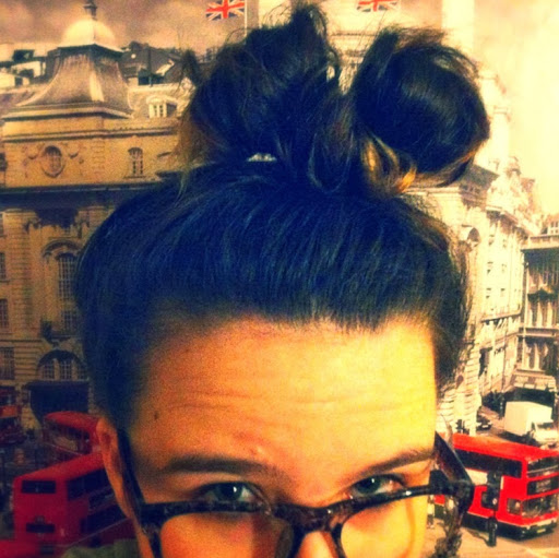 Danielle Howell Photo 24