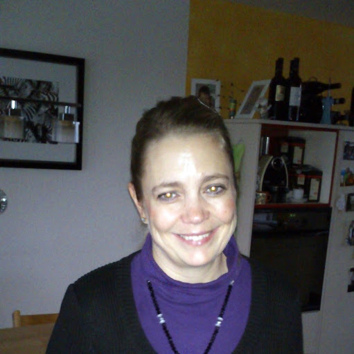 Catherine Schneider Photo 19