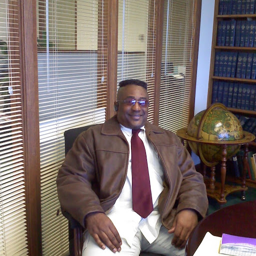 Kenneth Robertson Photo 31