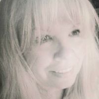 Susan Evans Photo 17