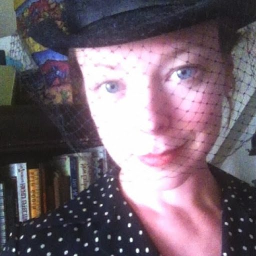 Elizabeth Downing Photo 7