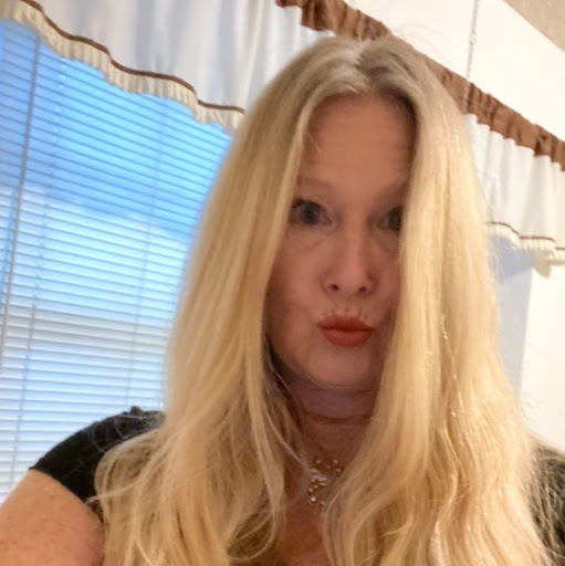 Amy Warren Photo 40