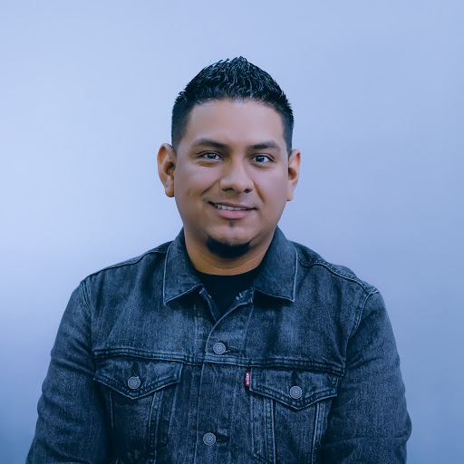 Josue Pineda Photo 16