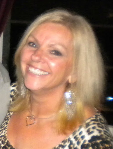 Janet Lynch Photo 45