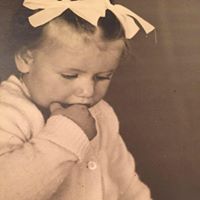 Julie Wren Photo 5