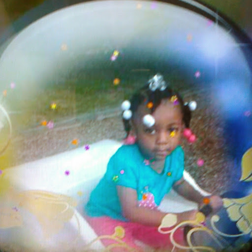 Renee Williams Photo 19