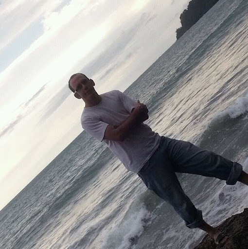 Efrain Rodriguez Photo 35