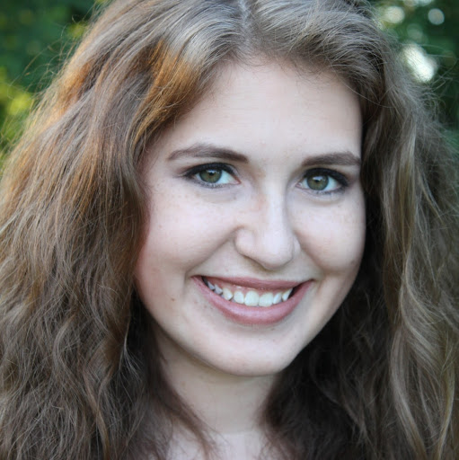 Jennifer Maynard Photo 41
