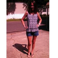 Holly Gray Photo 33