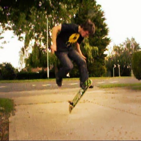 Cameron Hanson Photo 23