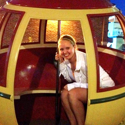 Britta Johnson Photo 9