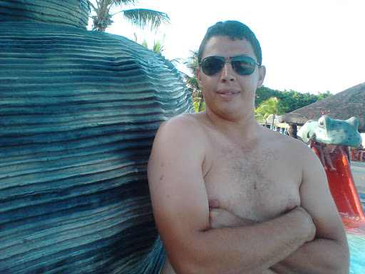 Gabriel Castro Photo 10