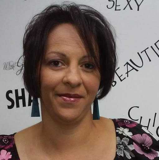 Elizabeth Locklear Photo 31
