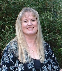 Suzanne Simmons Photo 38