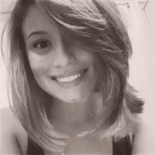 Elizabeth Reynaga Photo 8