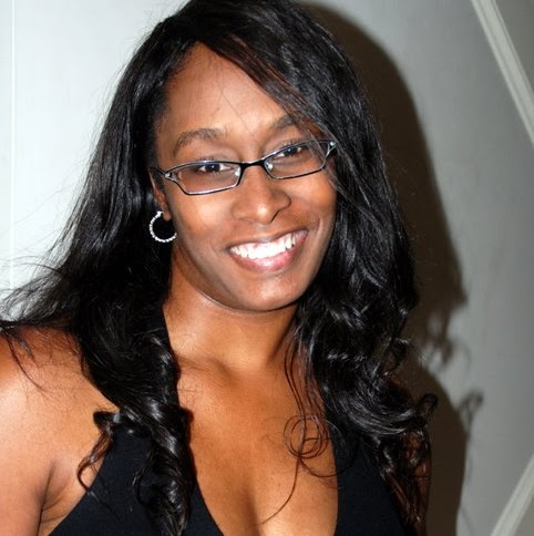 Kelli Collins Photo 12
