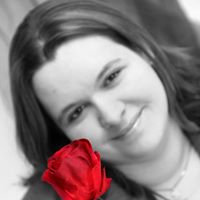 Stephanie Heinz Photo 6