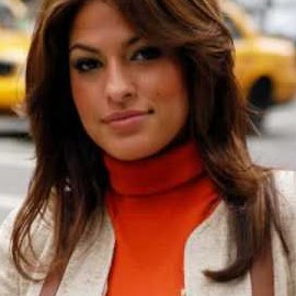 Sarah Mintz Photo 26